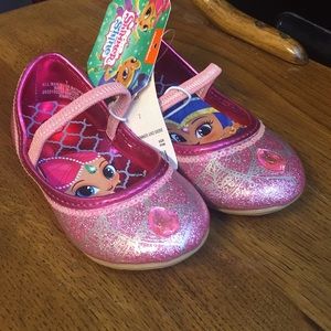 Size 7 Nickelodeon shimmer and shine shoes